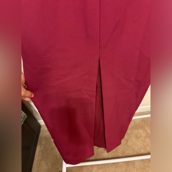 BCBGMAXAZRIA
Notched Strapless Gown - Picture 7 of 12